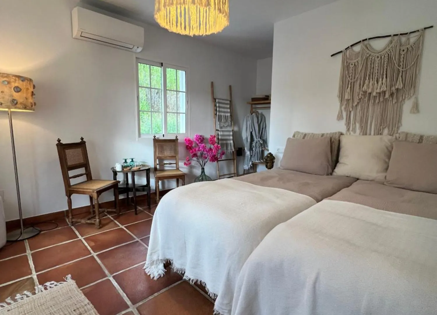 Casa Tragabalas Cómpeta Bed & Breakfast